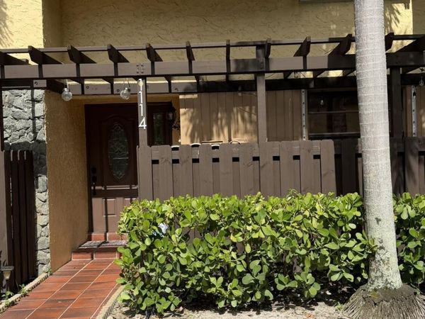 1114 NW 79th Drive, Plantation, FL 33322