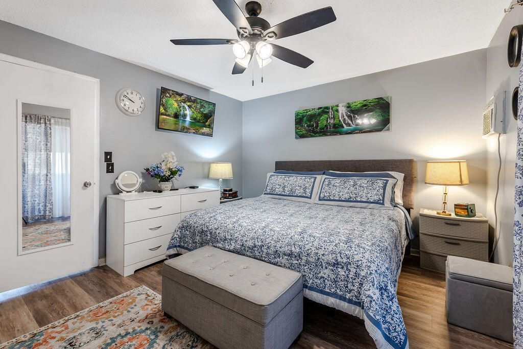 393 Windsor, West Palm Beach, FL 33417 Photo