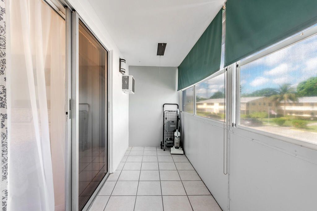 393 Windsor, West Palm Beach, FL 33417 Photo