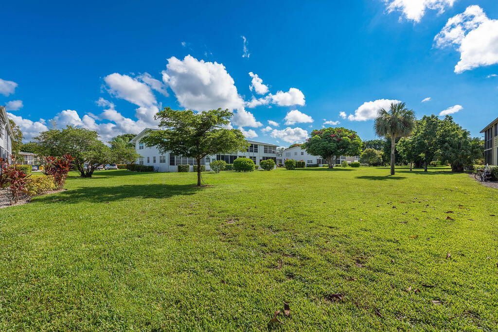 393 Windsor, West Palm Beach, FL 33417 Photo