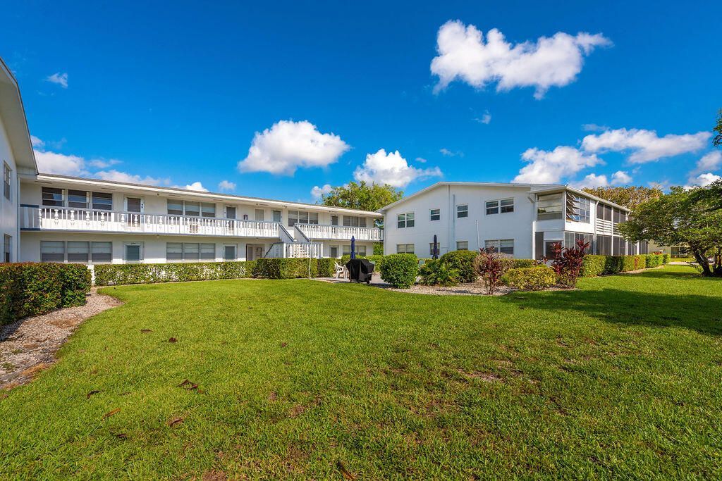 393 Windsor, West Palm Beach, FL 33417 Photo