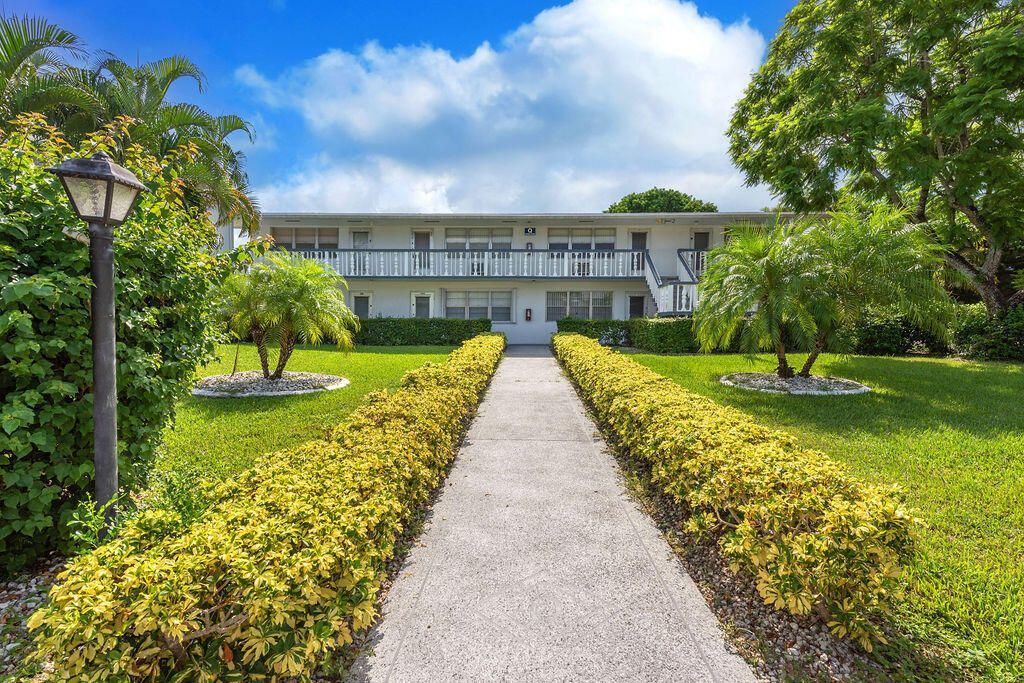 393 Windsor, West Palm Beach, FL 33417 Photo