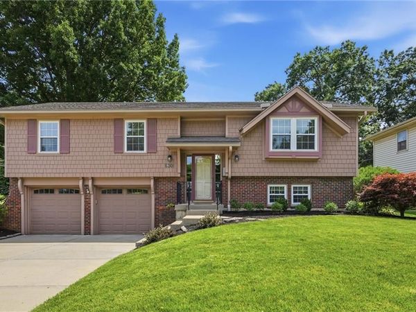 6301 W 73rd Terrace, Overland Park, KS 66204