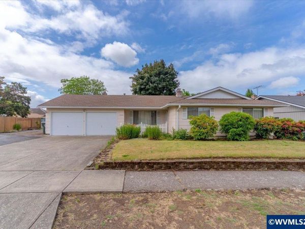 4528 Sesame St NE, Salem, OR 97305