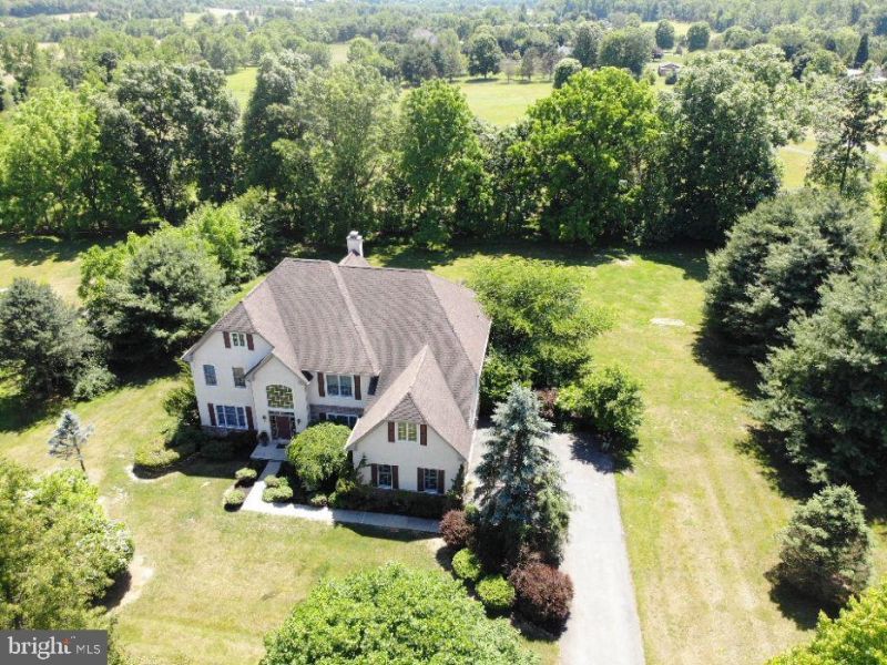 30 MELCHOR DRIVE, EASTON, PA 18042