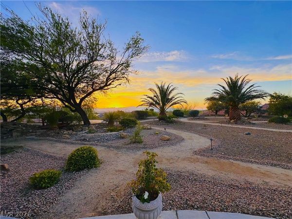 2988 Yellow Springs Court , Henderson, NV 89052