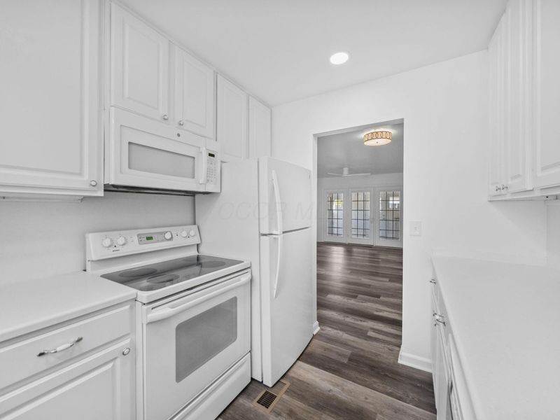 1208 Woodbrook, Unit 310, Columbus, OH 43223 Photo 5