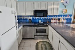 1311 Ocean Blvd. S photo 4