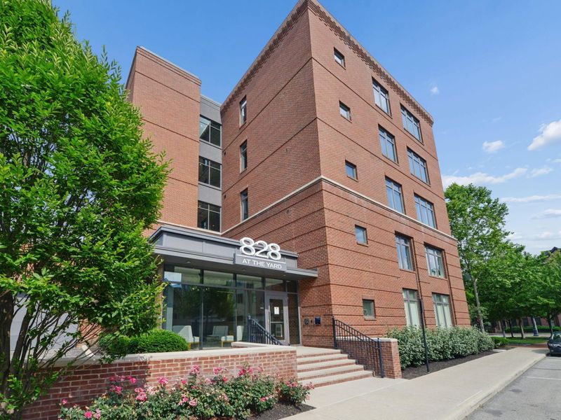 828 Bobcat Avenue, Unit 207, Columbus, OH 43212 Photo 1