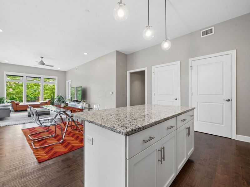 828 Bobcat Avenue, Unit 207, Columbus, OH 43212 Photo 6