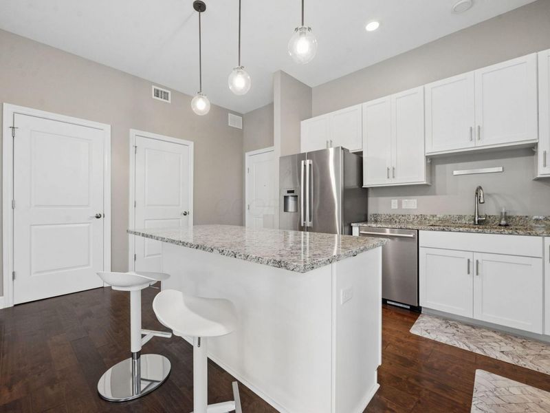828 Bobcat Avenue, Unit 207, Columbus, OH 43212 Photo 7