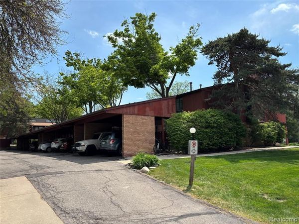 2405 Packard Street , Ann Arbor, MI 48104