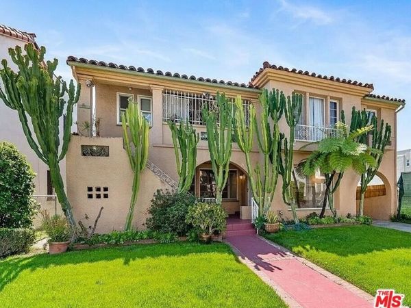 8230 Blackburn Avenue, Los Angeles, CA 90048