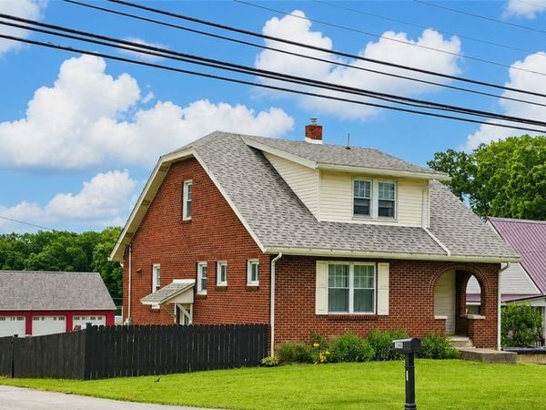 160 N Duffy Rd, Butler, PA 16001
