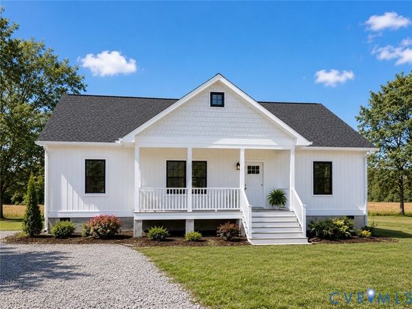 73 Stoneham Street , Saluda, VA 23149