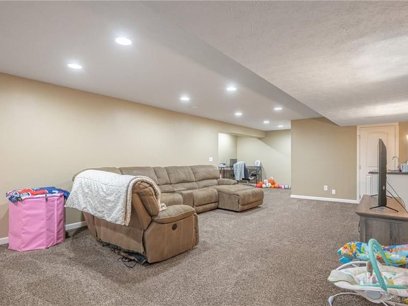 502 Stone Path Court, Carlisle, OH 45005 Photo 24