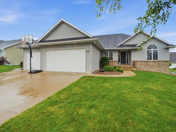 5021 Mercedes Bend, Waterloo, IA 50701