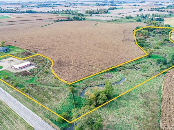 473 Dubuque Road , Springville, IA 52336