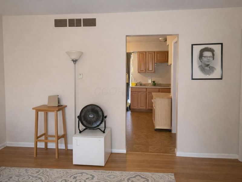 3664-3670 Mccarley Drive S, Columbus, OH 43228 Photo 5