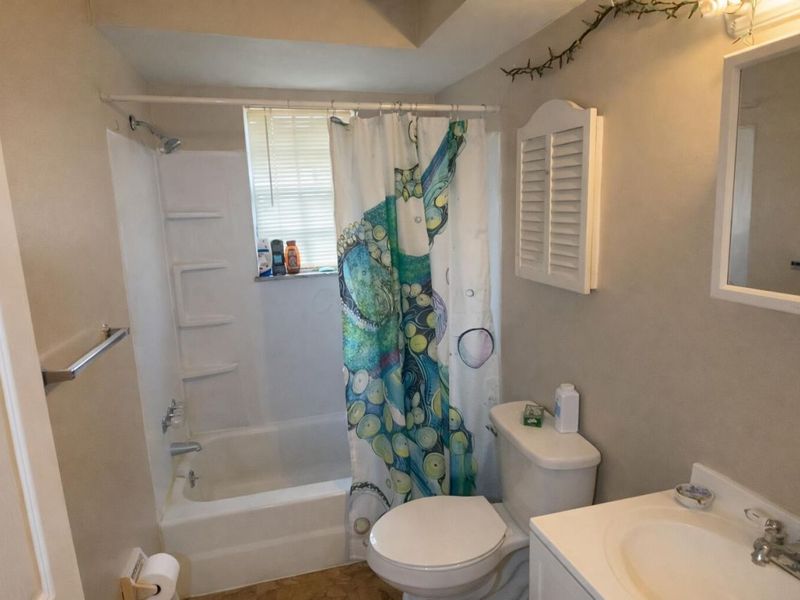 3664-3670 Mccarley Drive S, Columbus, OH 43228 Photo 9