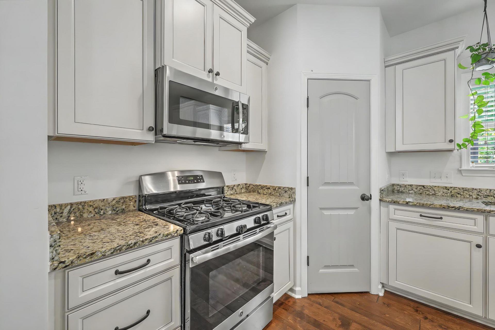 1625 Emmets Road Photo 22