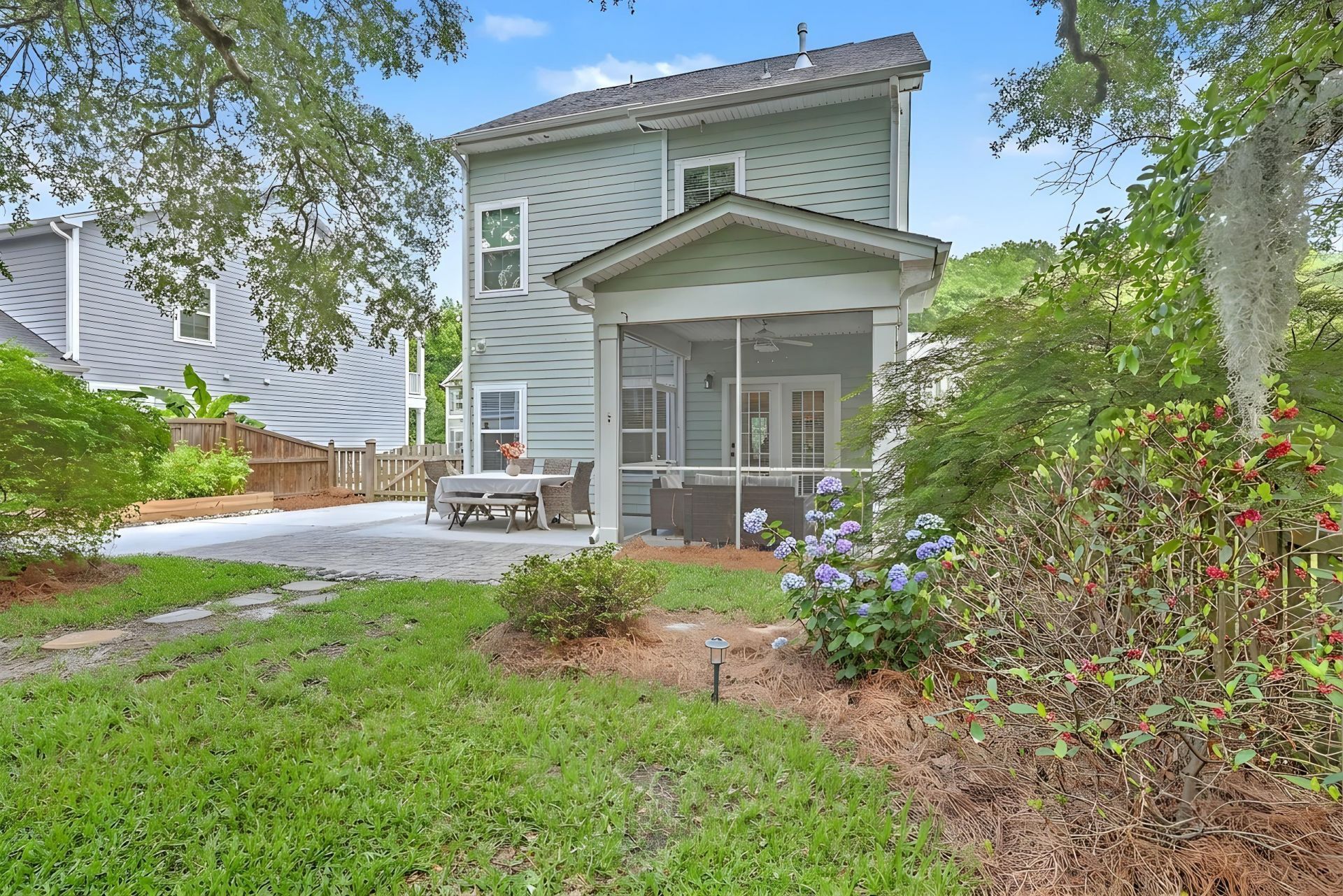 1625 Emmets Road Photo 9