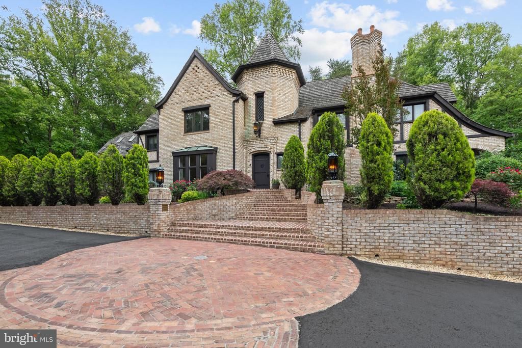 10217 CEDAR POND DRIVE, VIENNA, VA 22182