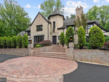 10217 CEDAR POND DRIVE, VIENNA, VA 22182