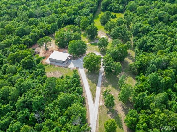 25585 MISTY OAK Drive , Lebanon, MO 65536