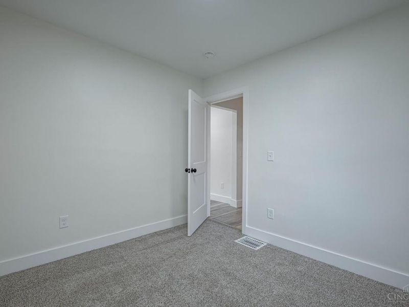 4408 Duneden Avenue, Deer Park, OH 45236 Photo 10