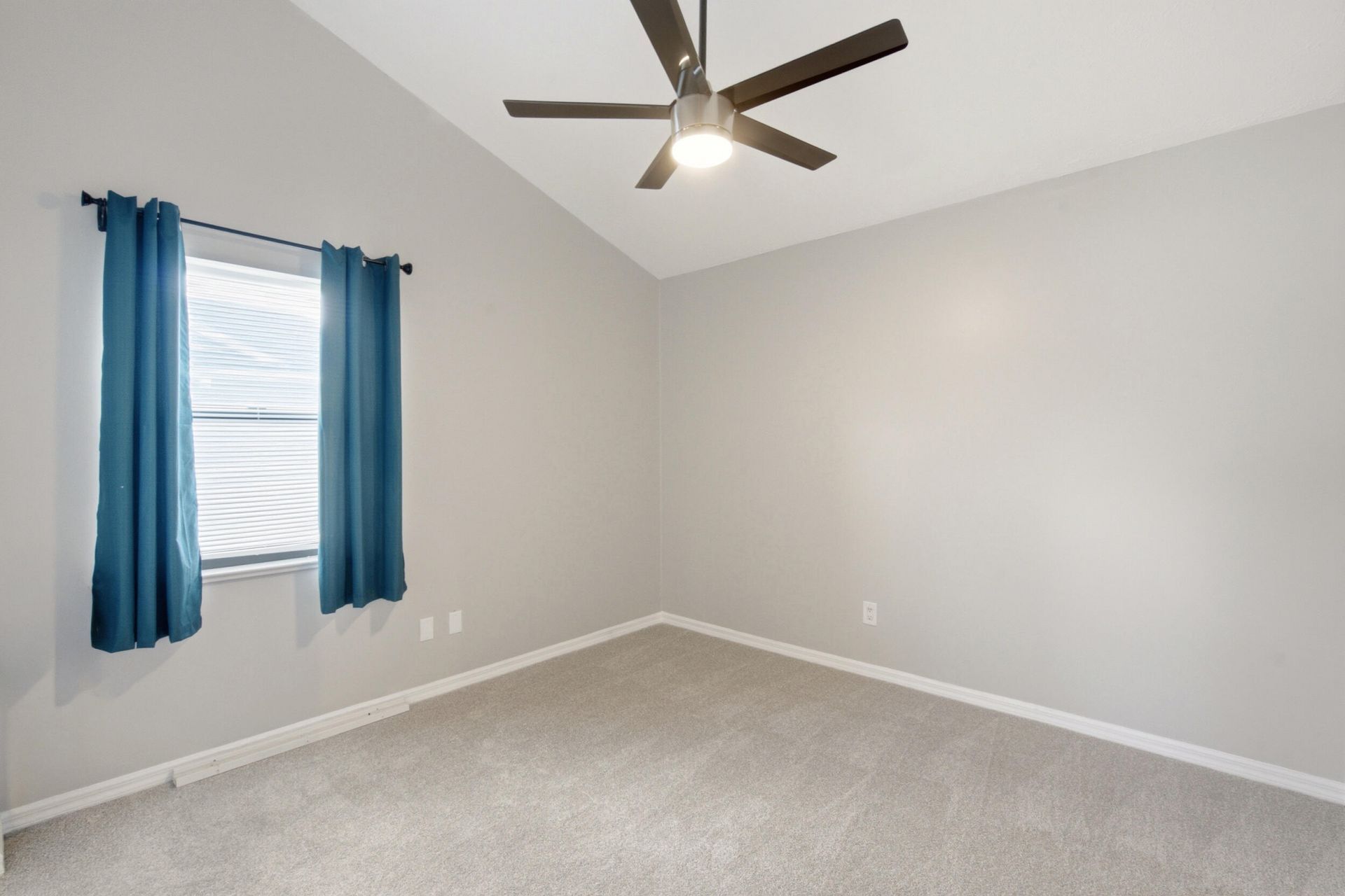 532 SE Majestic Terrace, Port Saint Lucie, FL 34983 Photo