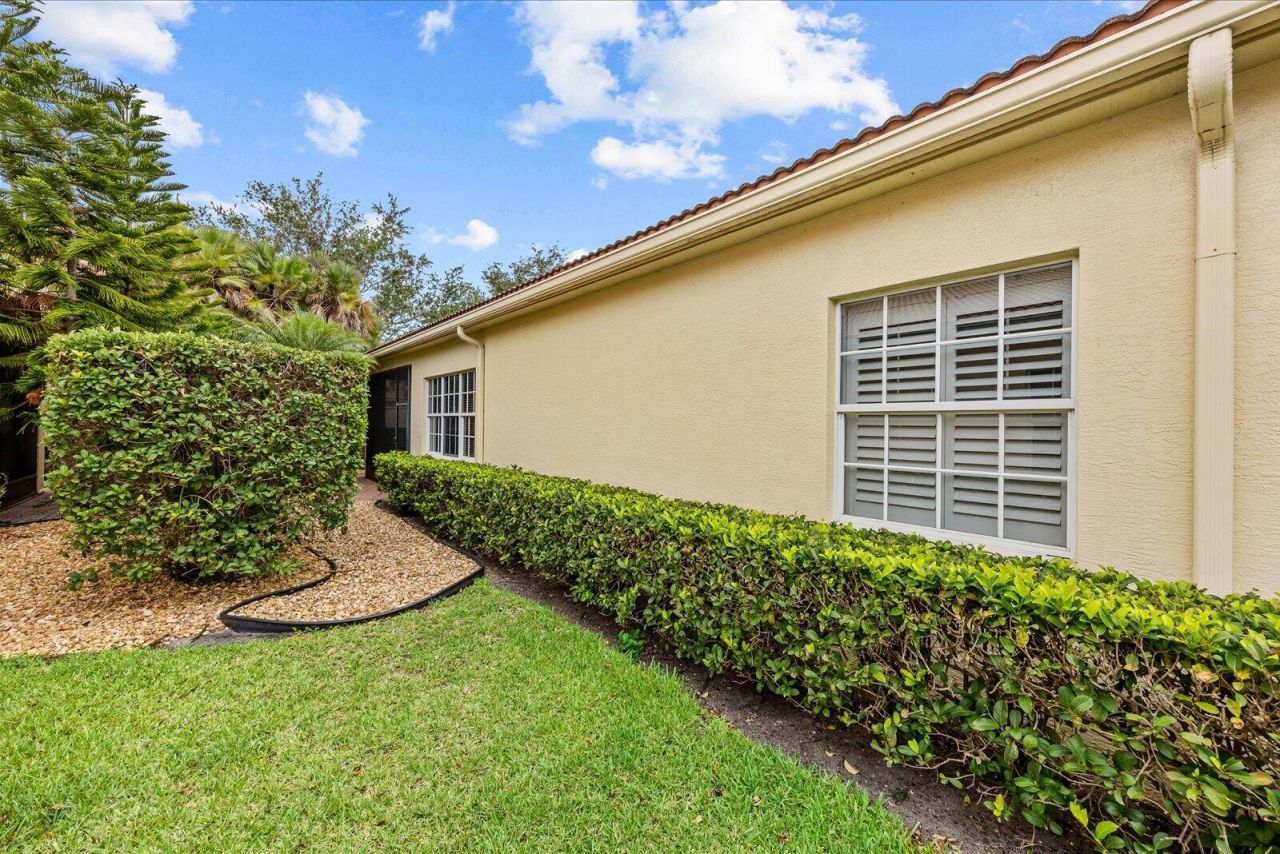 10099 SW Duccio Lane, Port Saint Lucie, FL 34986 Photo