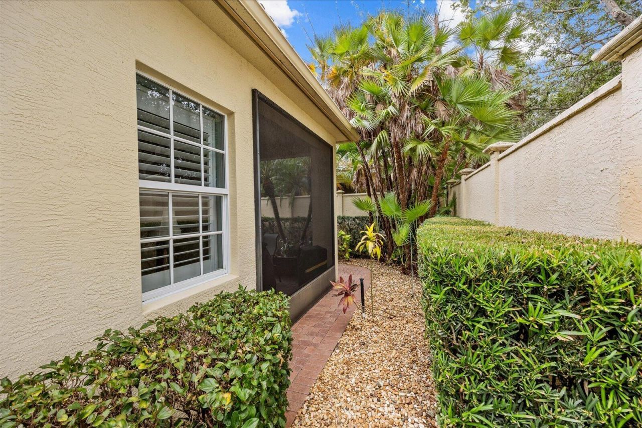 10099 SW Duccio Lane, Port Saint Lucie, FL 34986 Photo