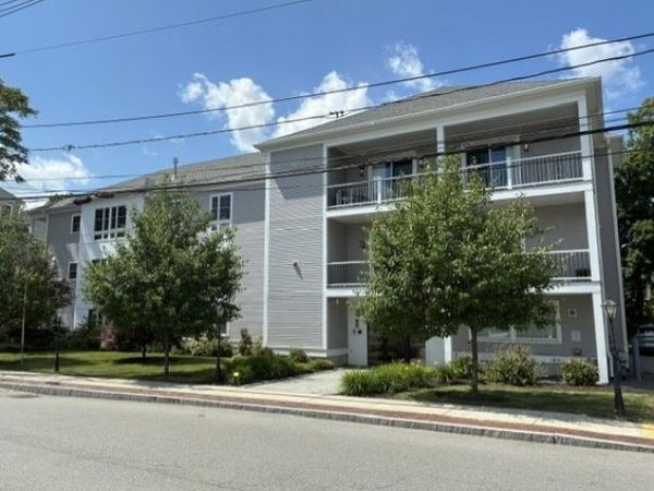 76 South Ave, Unit 201, Natick, MA 01760