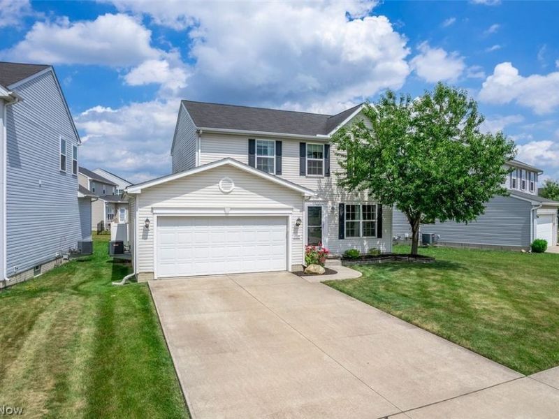 37529 Tail Feather Drive, North Ridgeville, OH 44039 Photo 2
