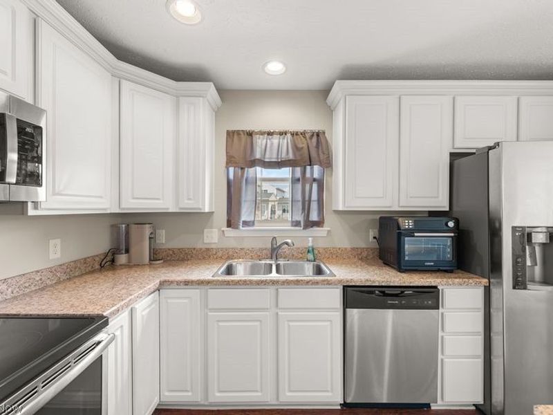 37529 Tail Feather Drive, North Ridgeville, OH 44039 Photo 5