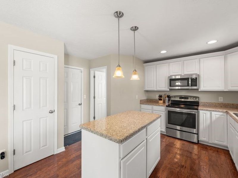 37529 Tail Feather Drive, North Ridgeville, OH 44039 Photo 6