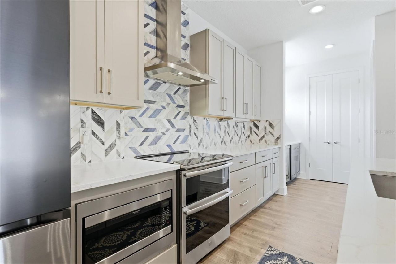 2551 11th Pl N , Saint Petersburg, FL 33713 Photo