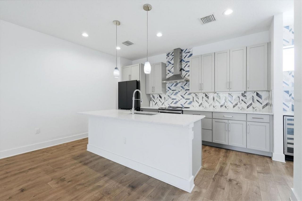 2551 11th Pl N , Saint Petersburg, FL 33713 Photo