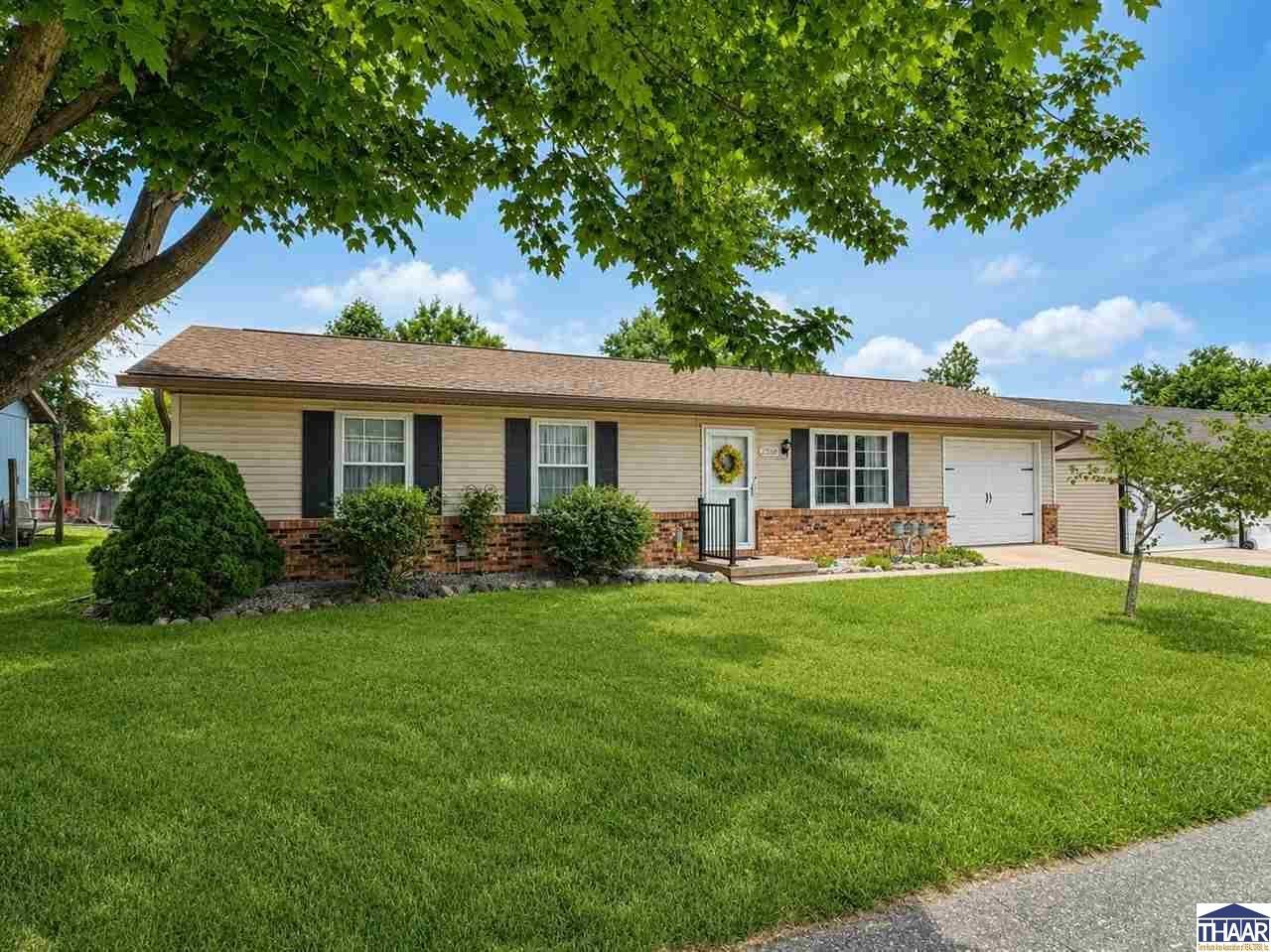 2358 E Clayton Drive, Terre Haute, IN 47802 Main Photo