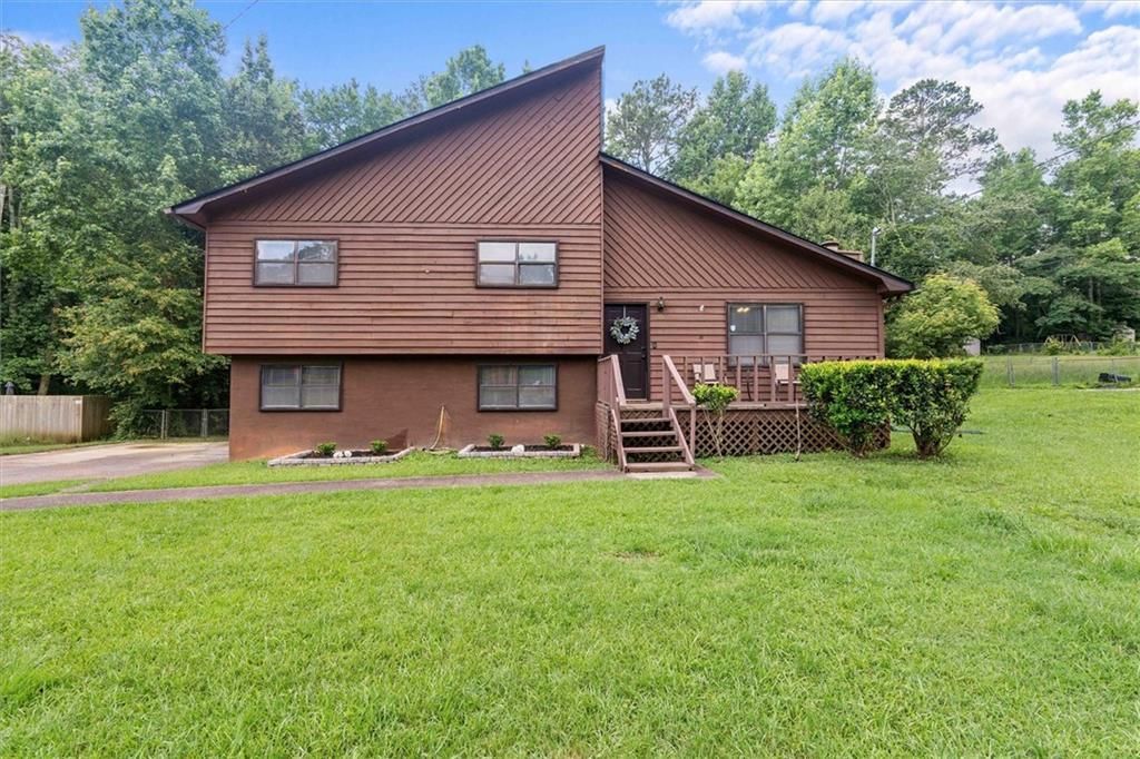 85 S Meadowcliff Cir, Carrollton, GA 30117 Main Photo