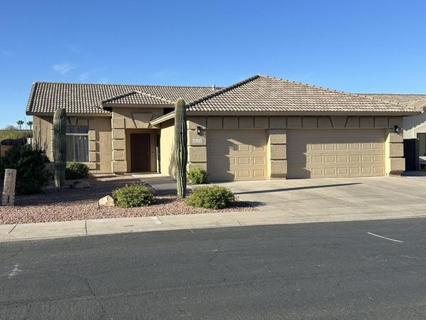 4121 W YUKON Drive, Glendale, AZ 85308