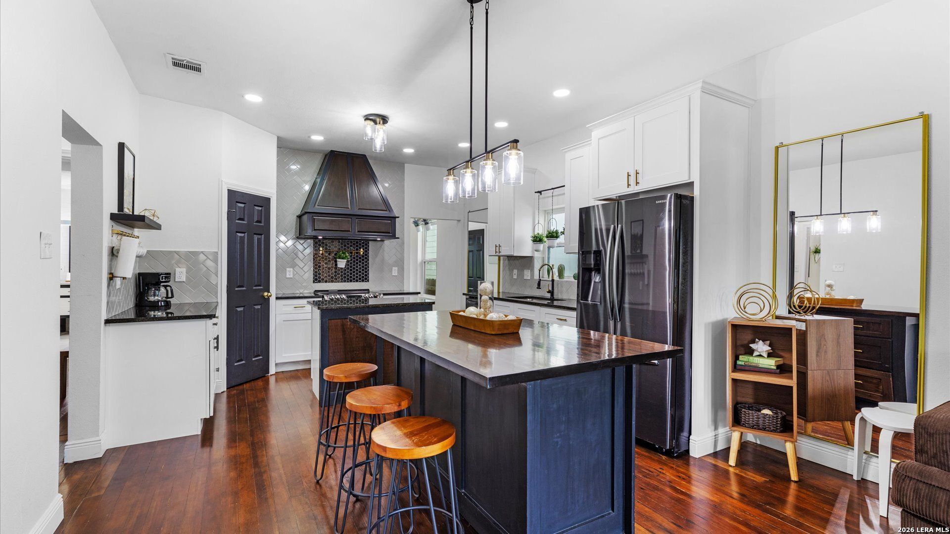 736 Nevada, San Antonio, TX 78203 Main Photo