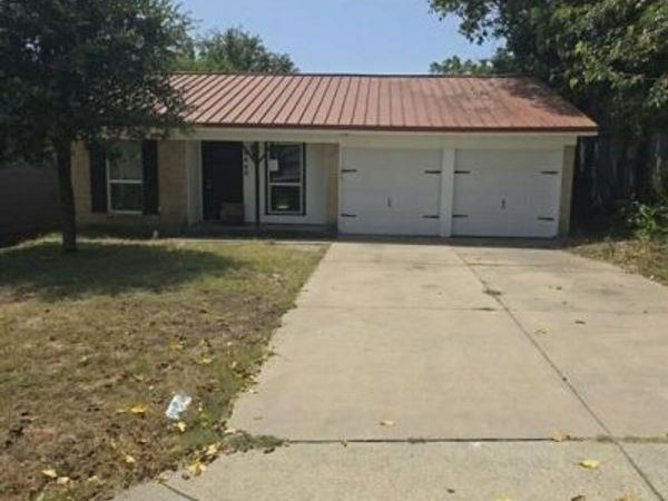 8409 Wyatt Drive, White Settlement, TX 76108