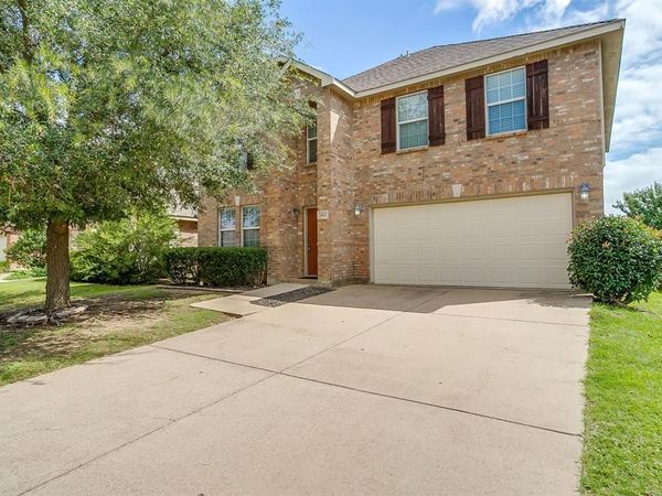 812 Sheryn Drive, Burleson, TX 76028
