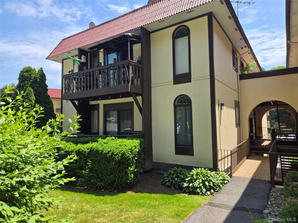13 Granada Crescent , Unit 7, White Plains, NY 10603