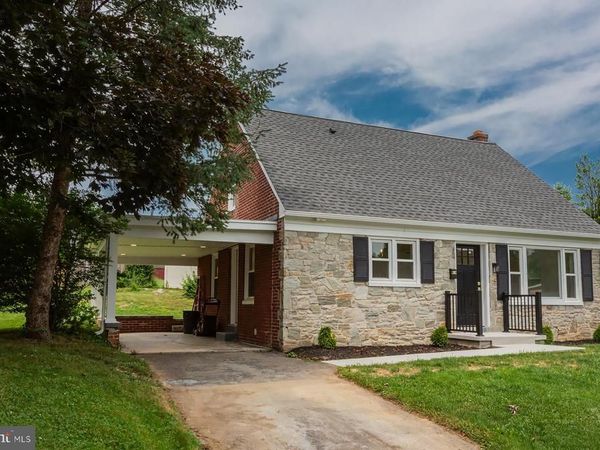 1307 MEADOWCREEK LANE, LANCASTER, PA 17603
