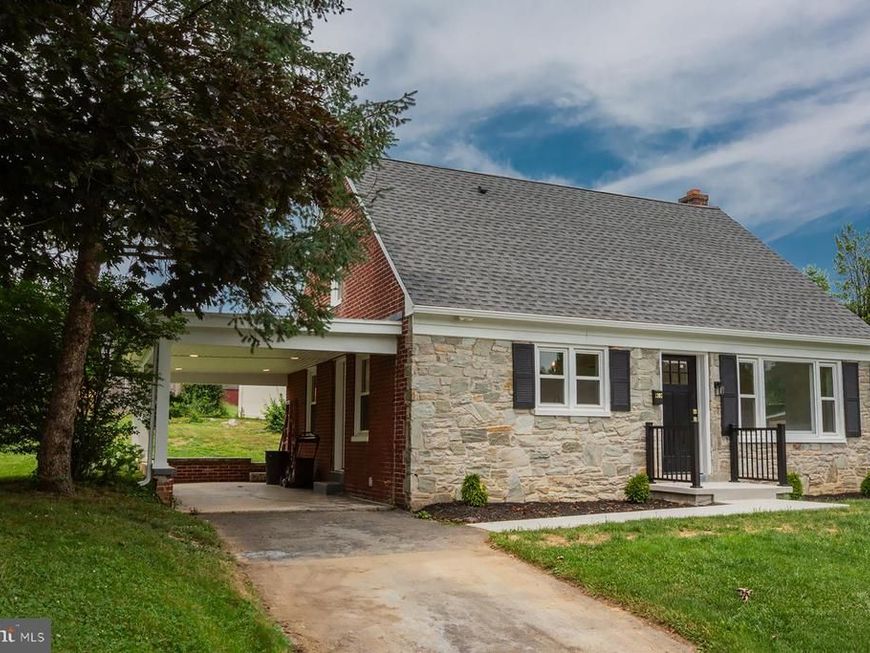 1307 Meadowcreek Lane, Lancaster, PA 17603 Main Photo