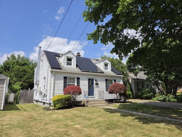 216 Plumtree Rd, Springfield, MA 01118