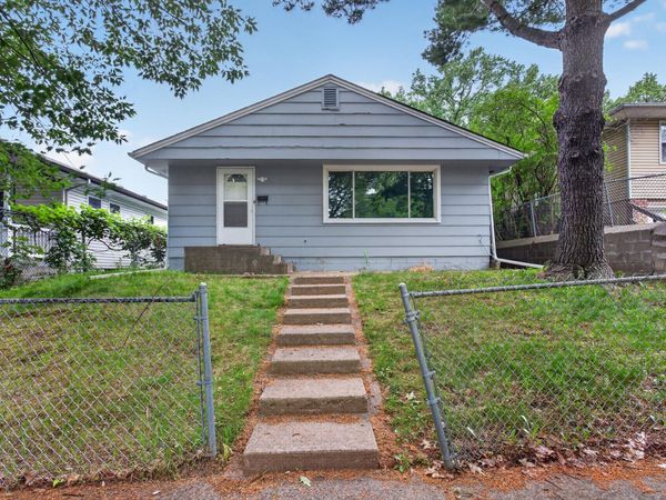 2046 Reaney Avenue E, Saint Paul, MN 55119